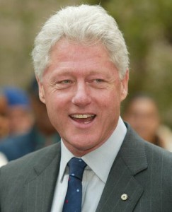 Bill Clinton fue presentado al Club Bilderberg en 1991 durante la reunión anual del grupo. Causó buena impresión y dos años después fue elegido Presidente de los Estados Unidos. 