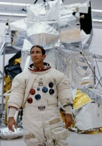 James Irwin, otro astronauta que sabía de la presencia OVNI en el espacio. 