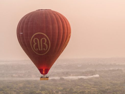 vuelo en globo sobre Bagan Myanmar (Birmania)