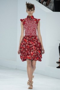 Chanel vestido corto con flores