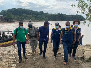 El Señor Gobernador del Chocó doctor Ariel Palacios enfrentando la crísis del Chocó - foto Prensa Gobernación