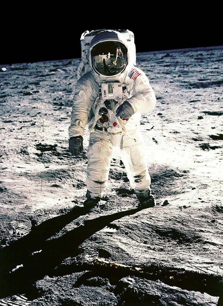 (FILES) This 20 July 1969 file photo released by NASA shows Apollo 11 astronaut Edwin E. "Buzz" Aldrin, Jr. on the surface of the Moon as taken by fellow astronaut and first man on the Moon, Neil Armstrong. The 20th July 1999 marks the 30th anniversary of the Apollo 11 mission and man's first walk on the Moon. AFP PHOTO NASA