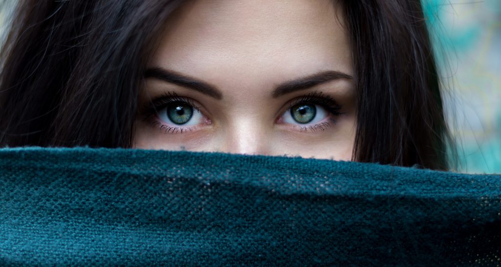 Imagen 1.  La chica de ojos verdes. Tomada Pixabay.