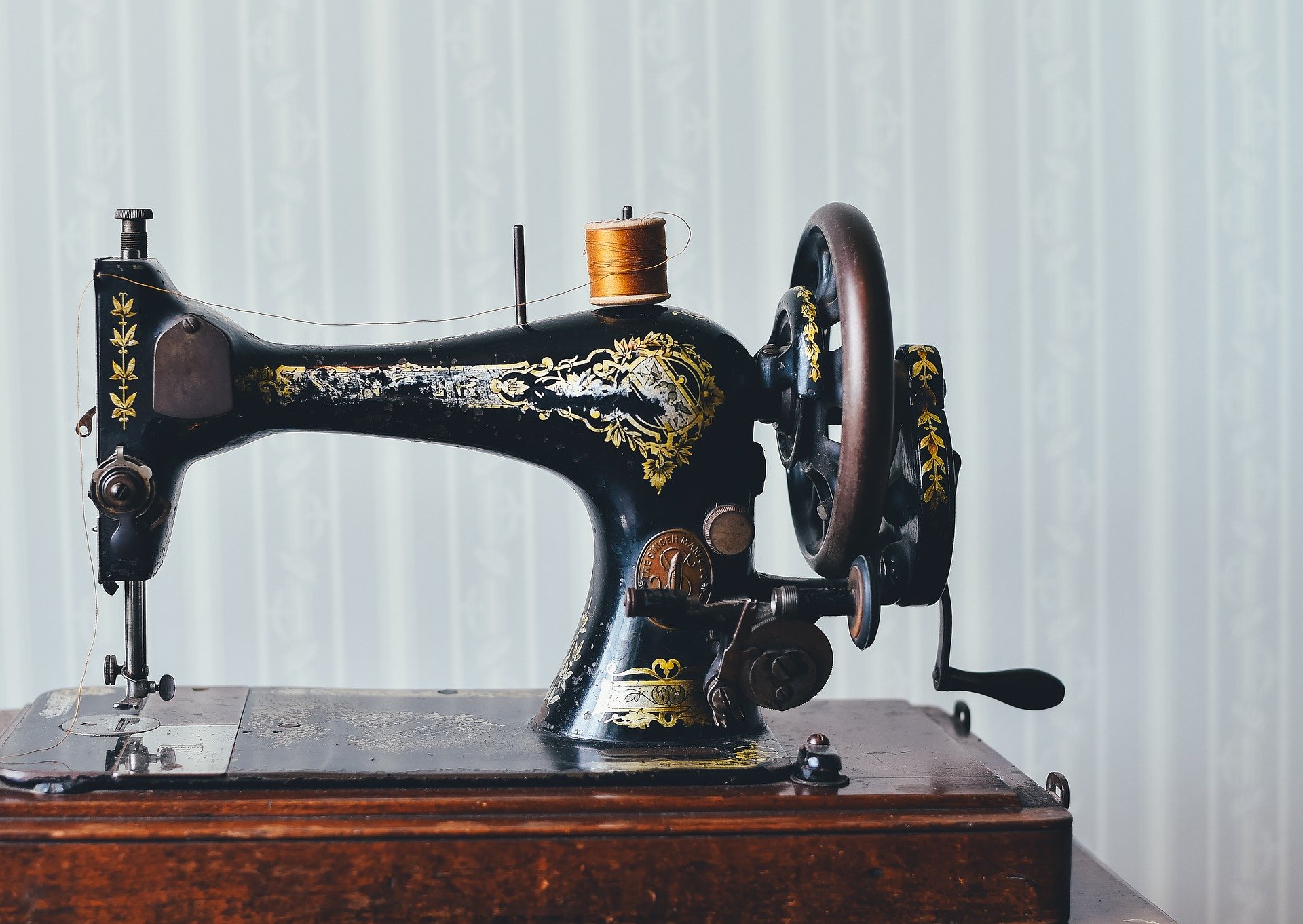 Imagen 3. Máquina de coser Singer. Tomada de Pexels en Pixabay