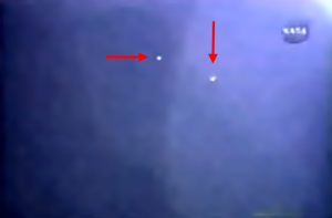 Dos de las cinco esferas que vieron en el STS-115.