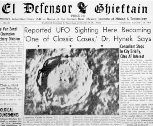 Archivos de El Defensor Chieftain ,18 de agosto de 1964. Artículo sobre la segunda visita del Dr. Hynek a Socorro.