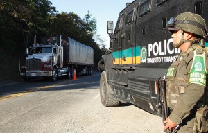 La policía importó otras dos tanquetas blindadas para vigilar la Panamericana.. 