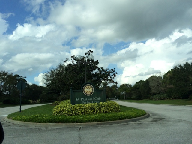 entrada del club PGA