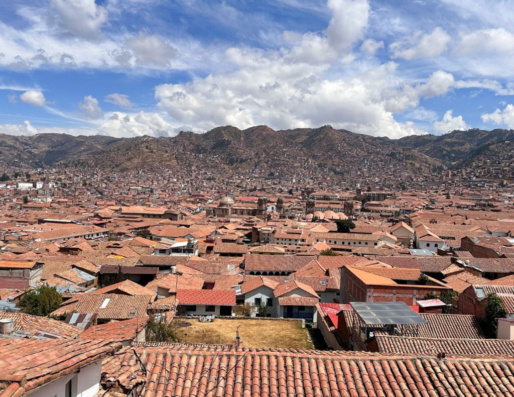 La mayoría de tours que lo llevan a conocer la "Montaña de los 7 colores" salen desde la ciudad de Cuzco