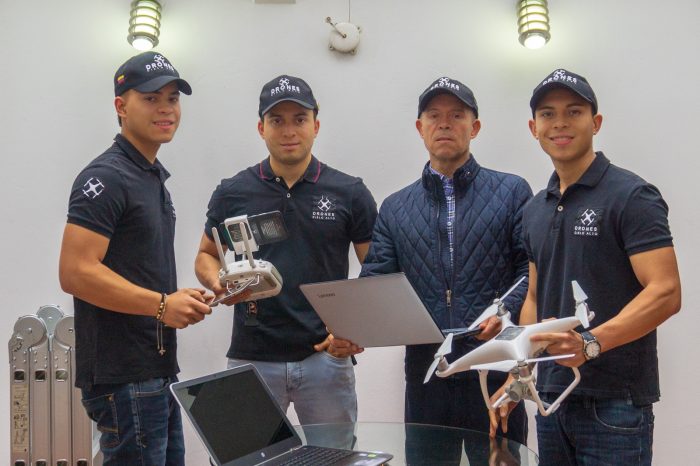 De izquierda a derecha: Juán Felipe Villamizar Basto, Julián Enrique Villamizar Basto, Jairo Enrique Villamizar Rodríguez, Jesús David Villamizar Basto. Imagen: Drones Cielo Alto.