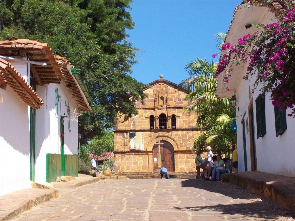 La Juanita se ubica al lado de la Iglesia Santa Bárbara. Foto: Cortesía Hostal La Juanita
