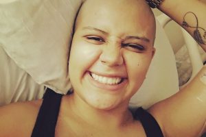 Julianita, lista para sus quimioterapias - foto enviada por Julianita