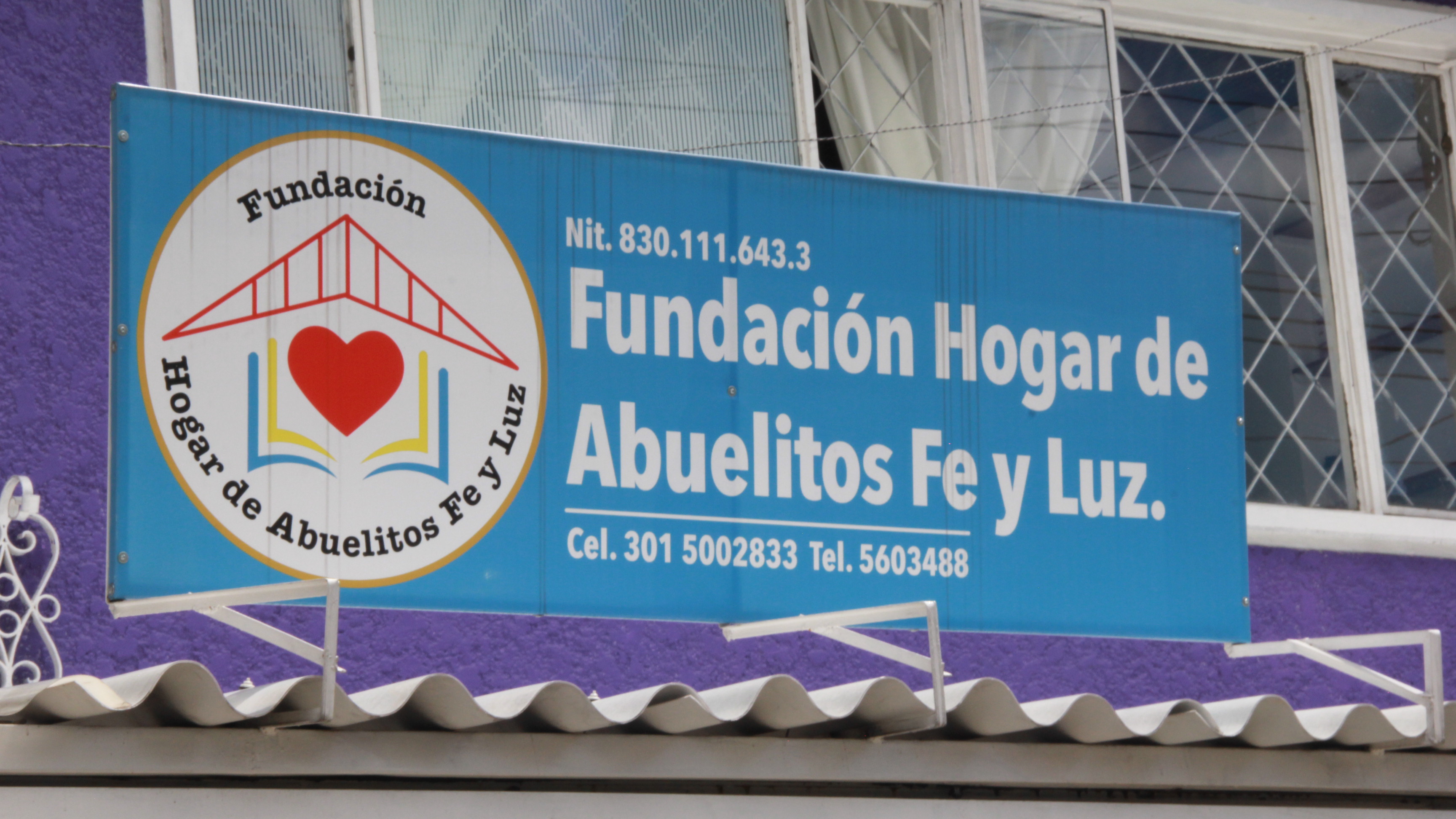 Fachada Fundación Hogar Abuelitos - foto LSenLH