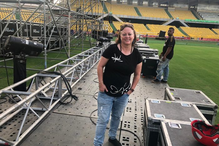 Raquel Sofía Amaya durante el montaje del evento de inauguración de los Juegos Nacionales 2019 - Foto: archivo personal.