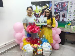 Entrega de premios Concurso de Lactatón - foto Oficina de Prensa Primera Dama del Chocó
