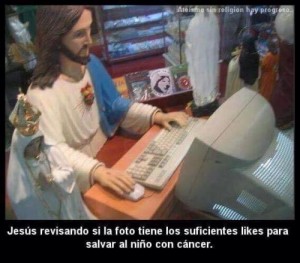 Jesús revisando el número de likes.