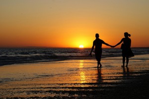 Imagenes-de-parejas-de-enamorados-en-la-playa-2