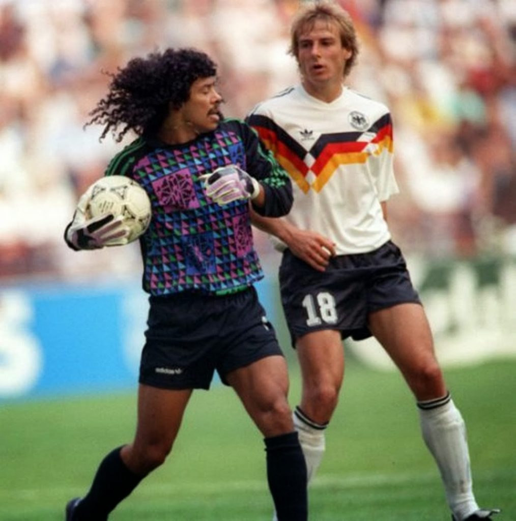Imagen 1. Higuita y Klinsmann, tomada de pinterest.
