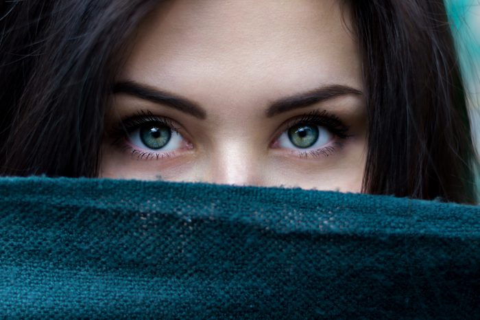 Imagen:  La chica de ojos verdes. Tomada Pixabay.