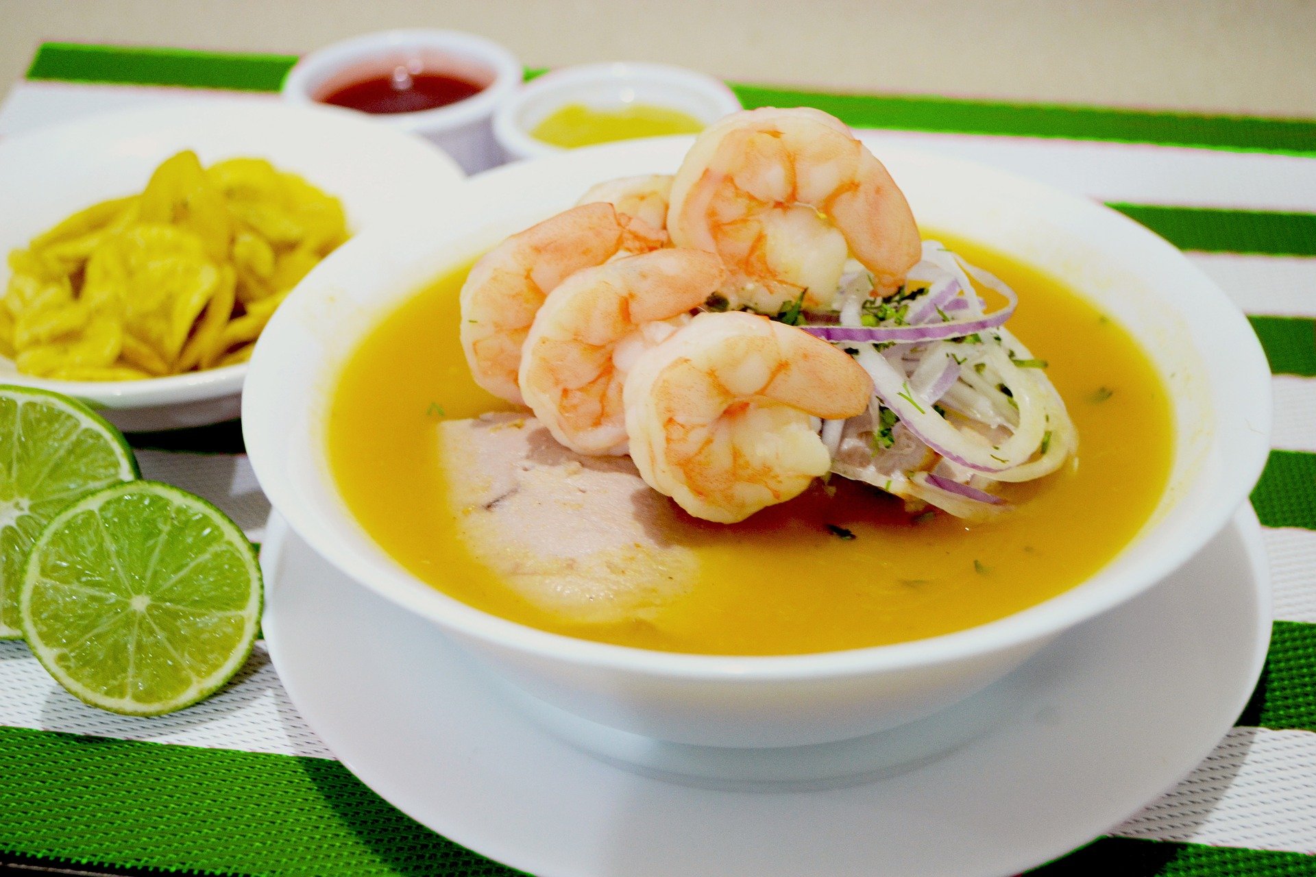 Imagen 2. Otro plato típico de la región: encebollado mixto. Tomada de Juan Carlos Rodríguez en Pixabay