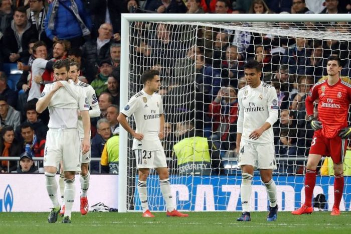 Foto: EFE. Los jugadores del Real Madrid tras el partido contra el Ajax en el Santiago Bernabéu.