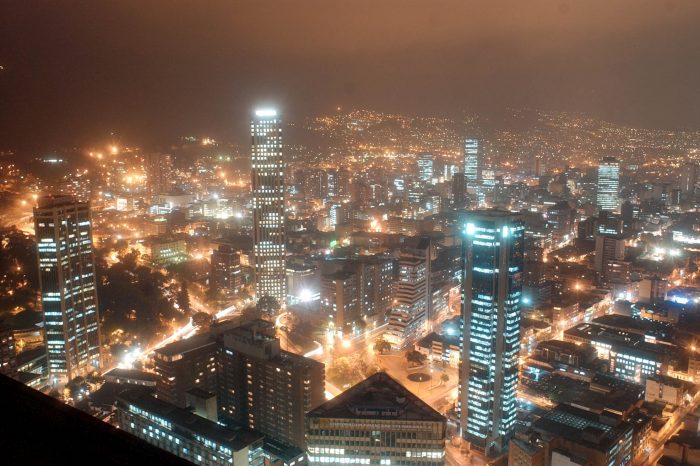 Panorámica nocturna de Bogotá. Foto: Felipe Caicedo - EL TIEMPO.