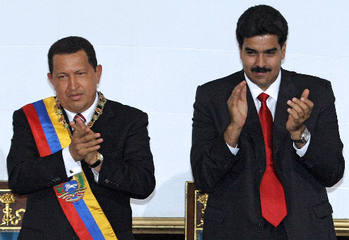 Hugo Chávez y Nicolás Maduro (2006). Foto: David Maris - AFP