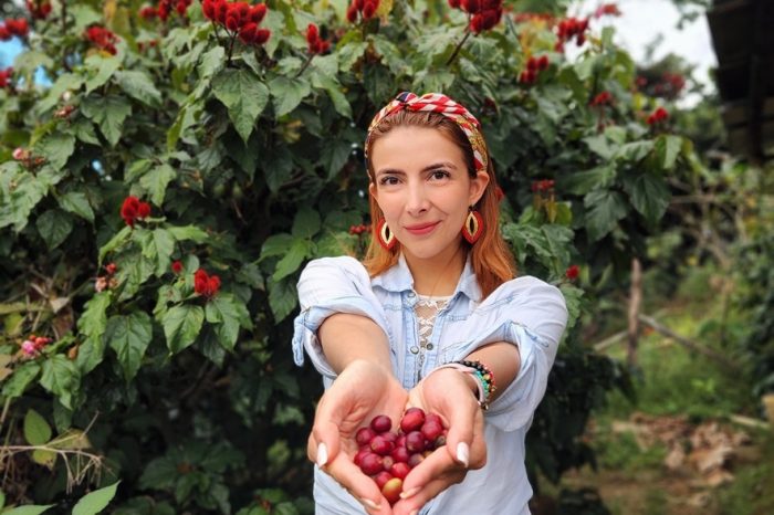 Esta serie de recorridos por las veredas payanesas, permiten también una inmersión en la producción cafetera local